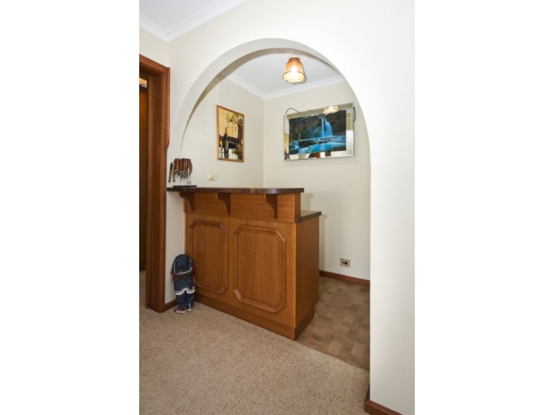 13 St Albans Road, Woodcroft SA 5162