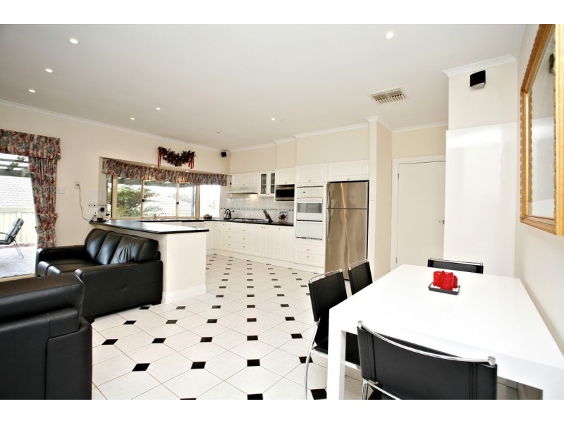 18 Anare Street, Greenwith SA 5125