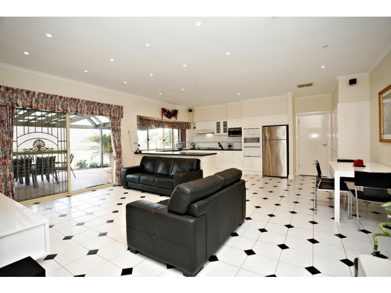 18 Anare Street, Greenwith SA 5125