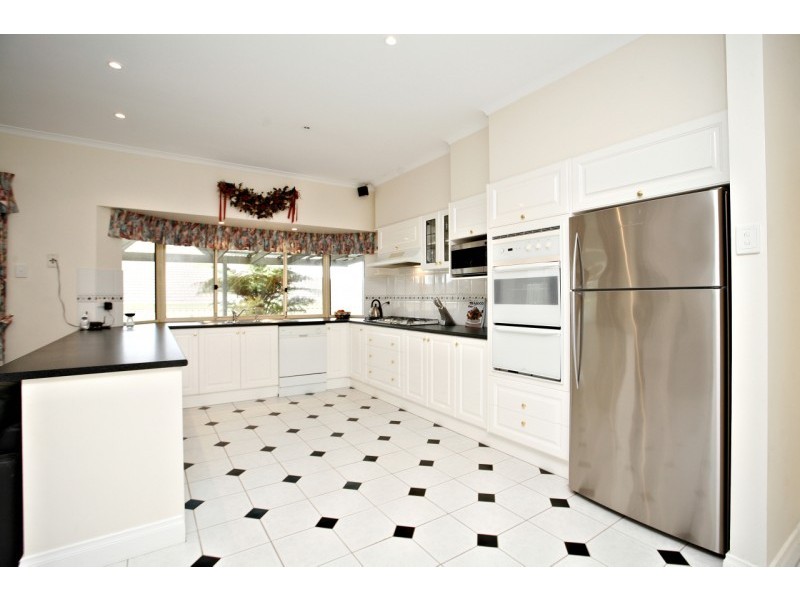 18 Anare Street, Greenwith SA 5125