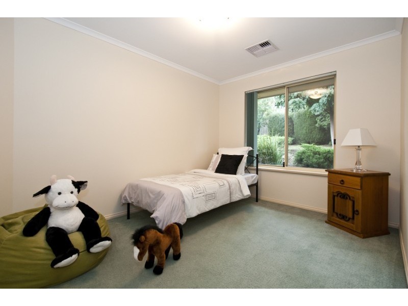 68 Sandalwood Crecent, Flagstaff Hill SA 5159