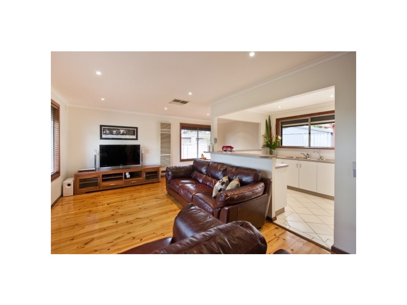 13 Vine Crescent, Happy Valley SA 5159