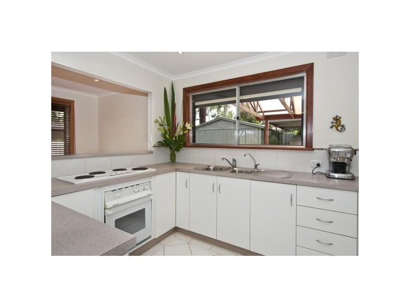 13 Vine Crescent, Happy Valley SA 5159