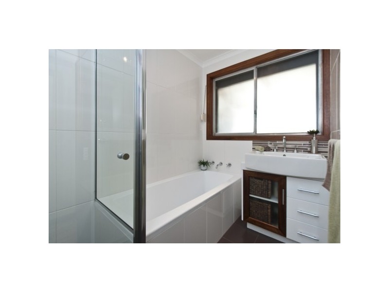 13 Vine Crescent, Happy Valley SA 5159