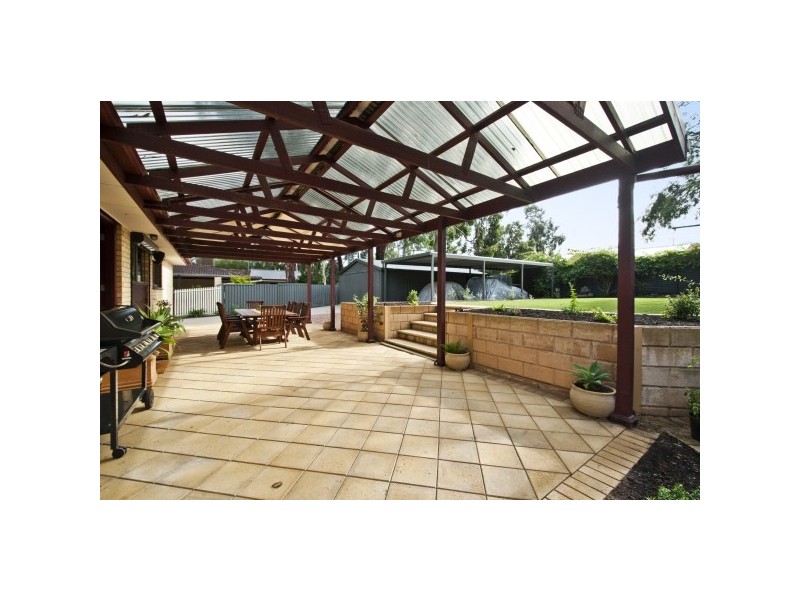 13 Vine Crescent, Happy Valley SA 5159