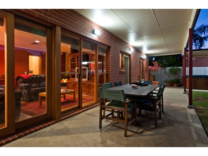 6 Pildappa Avenue, Park Holme SA 5043