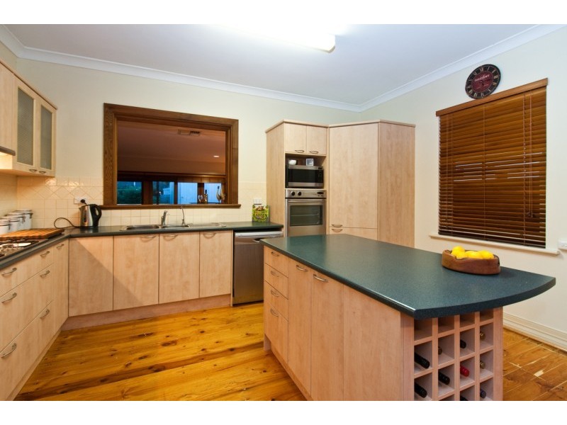 6 Pildappa Avenue, Park Holme SA 5043