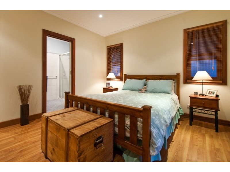 6 Pildappa Avenue, Park Holme SA 5043