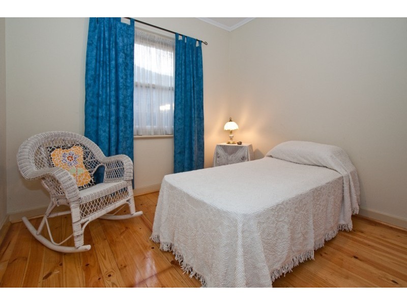 6 Pildappa Avenue, Park Holme SA 5043