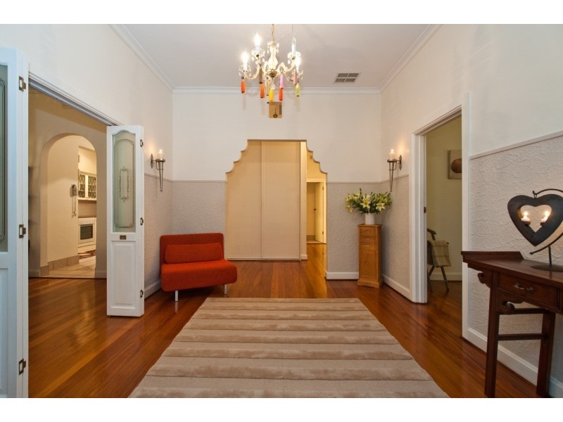 23 Narinna Avenue, Cumberland Park SA 5041