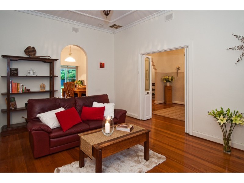 23 Narinna Avenue, Cumberland Park SA 5041