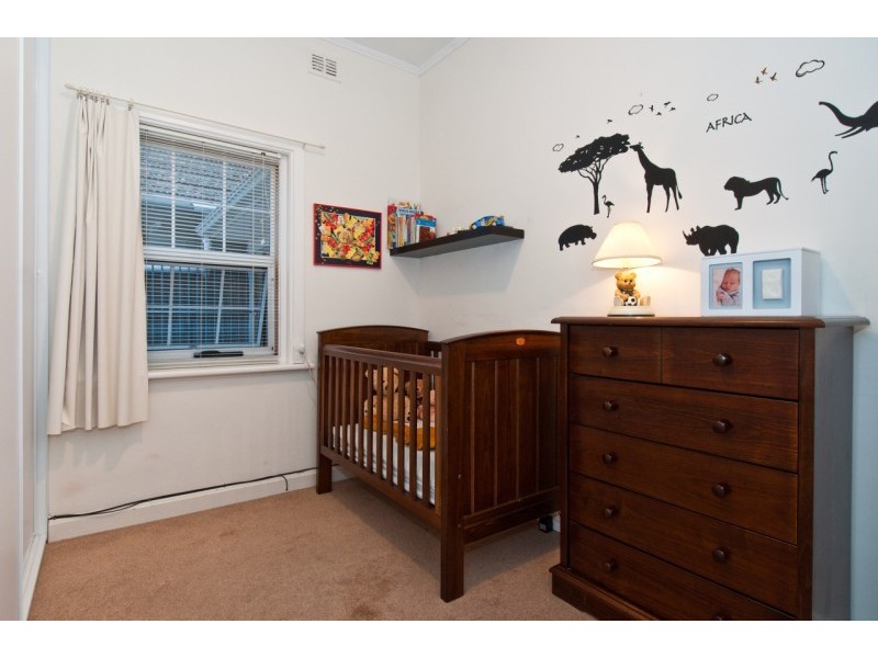 23 Narinna Avenue, Cumberland Park SA 5041