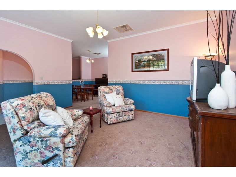 45 The Oaks Parade, Aberfoyle Park SA 5159