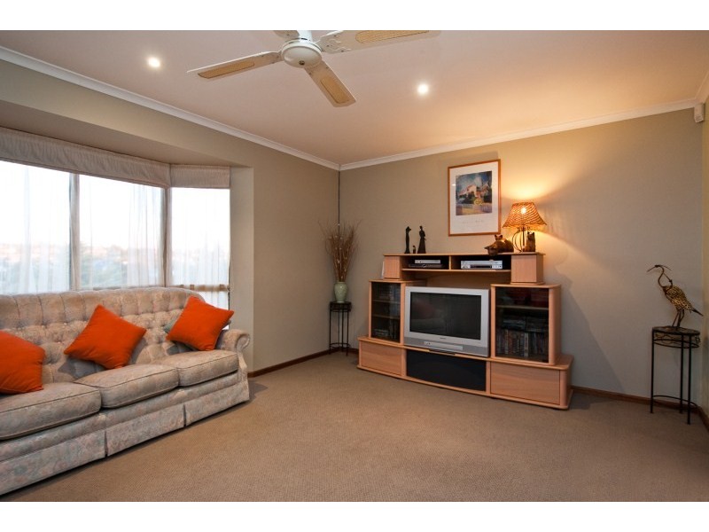 55 Quinvale Road, Hallett Cove SA 5158