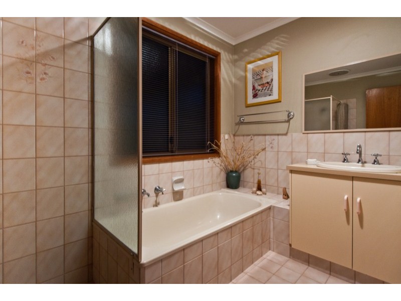 55 Quinvale Road, Hallett Cove SA 5158