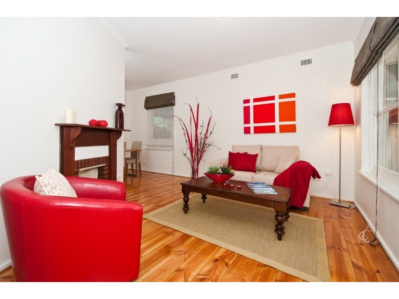 11 Sandison Avenue, Park Holme SA 5043