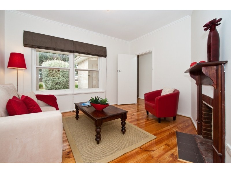 11 Sandison Avenue, Park Holme SA 5043