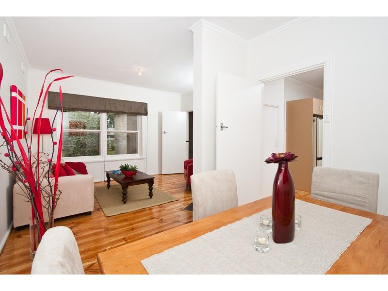 11 Sandison Avenue, Park Holme SA 5043