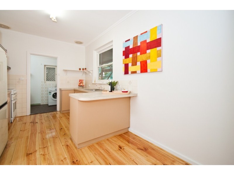 11 Sandison Avenue, Park Holme SA 5043