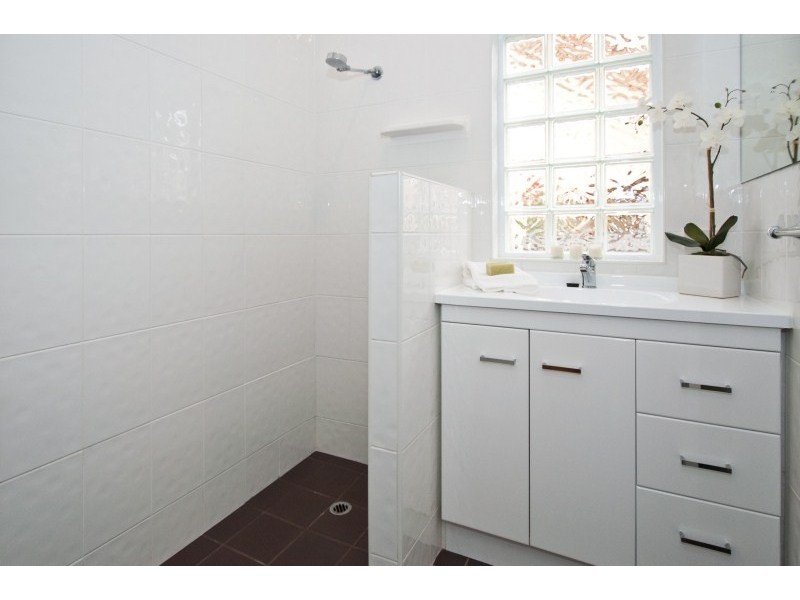 11 Sandison Avenue, Park Holme SA 5043