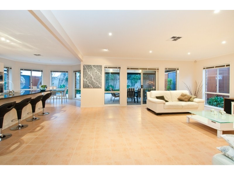 7 Chatswood Walk (Coventry Gdns), Morphettville SA 5043