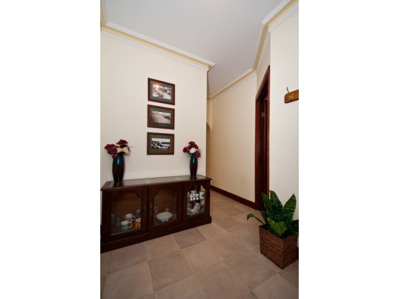 3 Brumby Ct, Woodcroft SA 5162