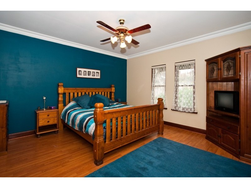 3 Brumby Ct, Woodcroft SA 5162