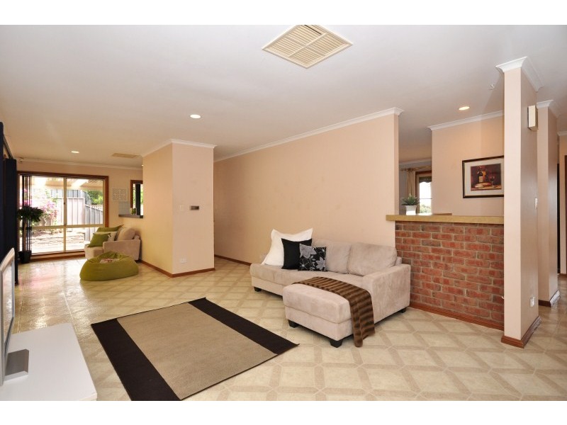 10 Panorama Dr, Aberfoyle Park SA 5159