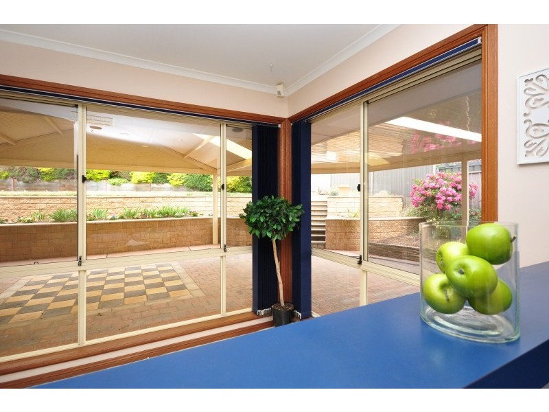 10 Panorama Dr, Aberfoyle Park SA 5159