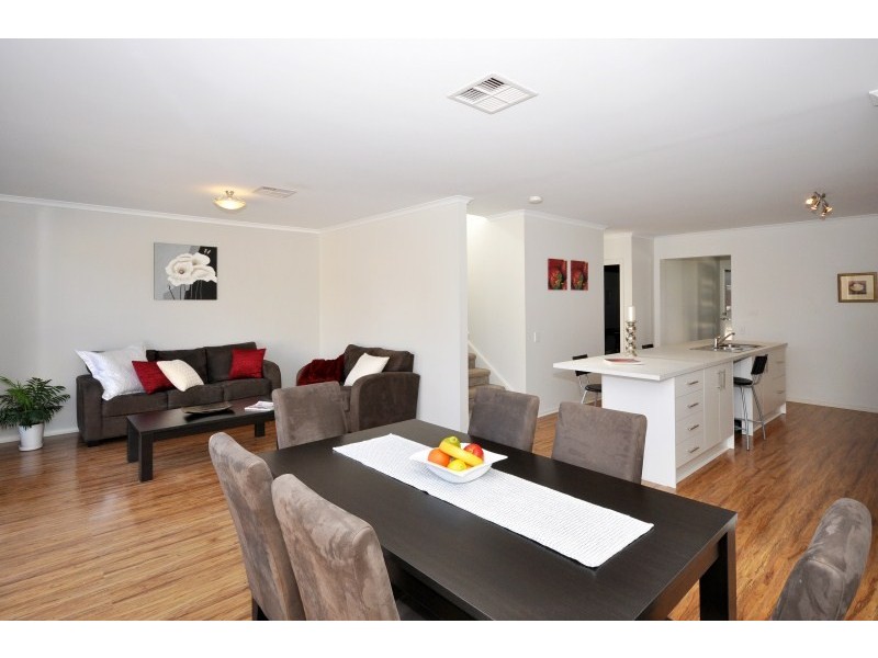 11 Griffiths Drive, Moana SA 5169