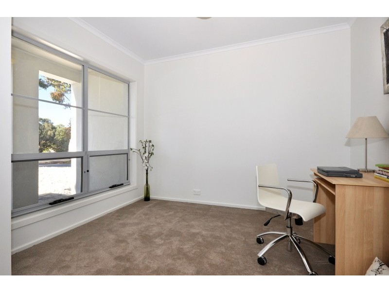 11 Griffiths Drive, Moana SA 5169