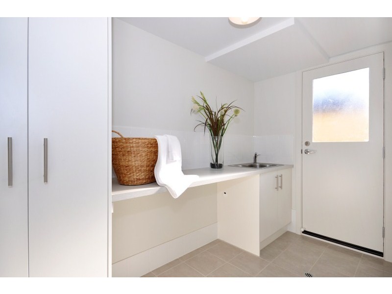 11 Griffiths Drive, Moana SA 5169