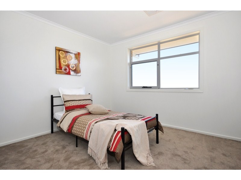 11 Griffiths Drive, Moana SA 5169