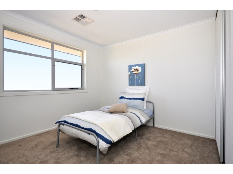 11 Griffiths Drive, Moana SA 5169