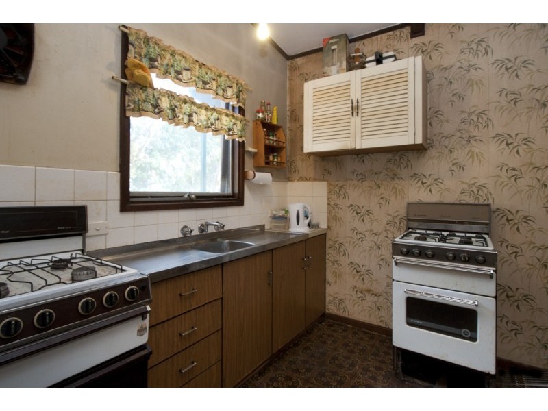 8 Osmund Crescent, Christie Downs SA 5164