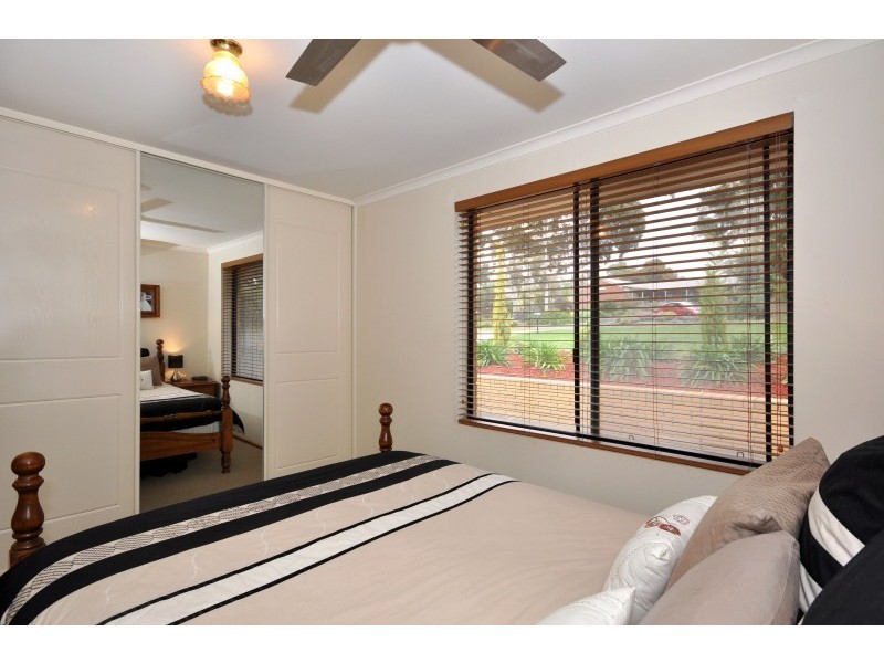 15 Homestead Dr, Aberfoyle Park SA 5159