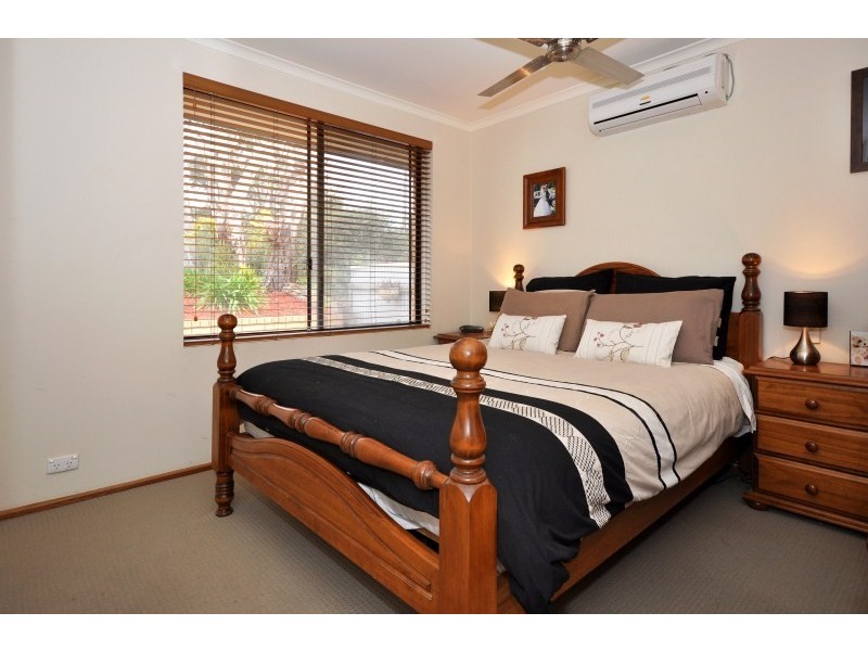 15 Homestead Dr, Aberfoyle Park SA 5159