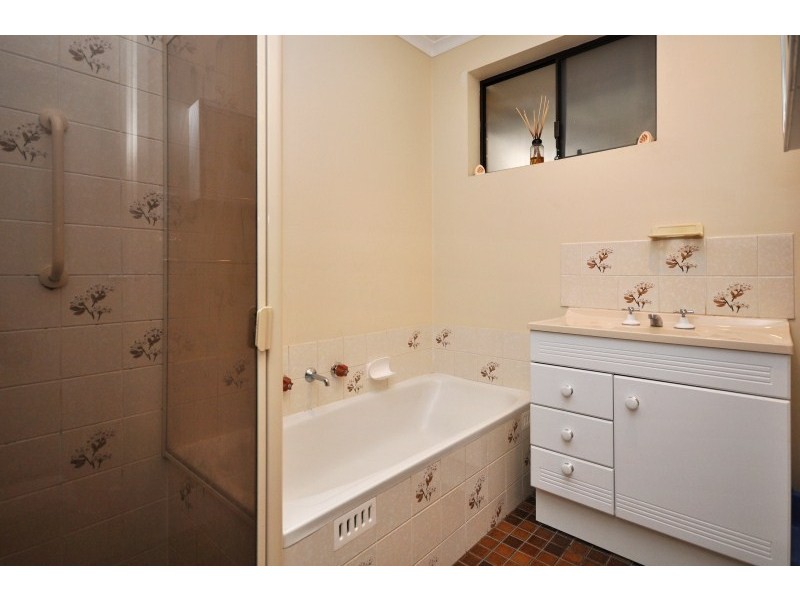 15 Homestead Dr, Aberfoyle Park SA 5159