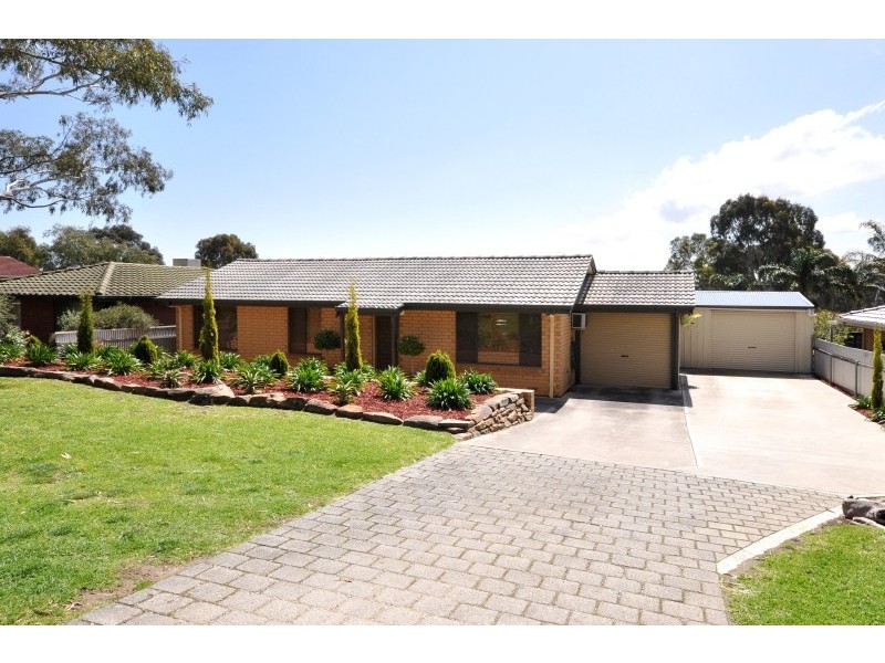 15 Homestead Dr, Aberfoyle Park SA 5159