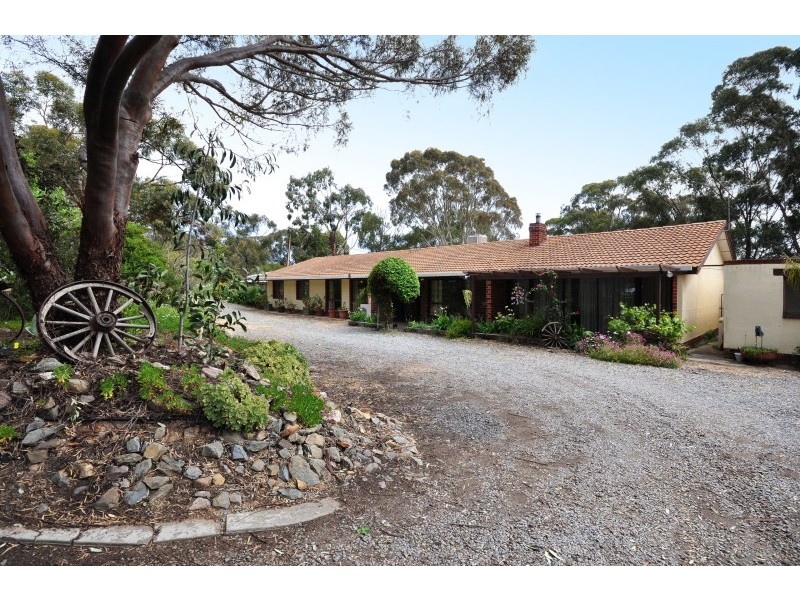 818 Piggott Range Rd, Onkaparinga Hills SA 5163