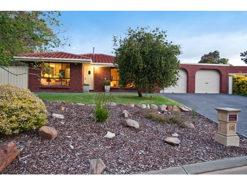 10 Corro St, Aberfoyle Park SA 5159