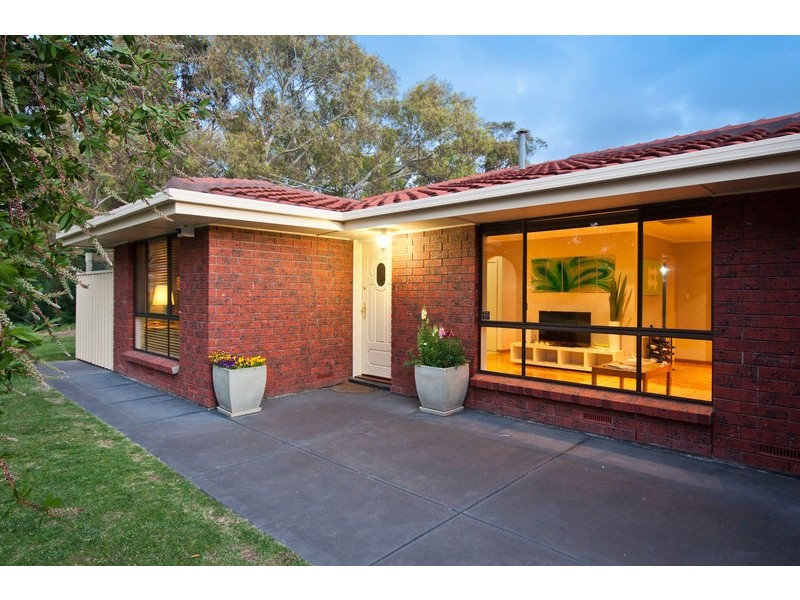 10 Corro St, Aberfoyle Park SA 5159