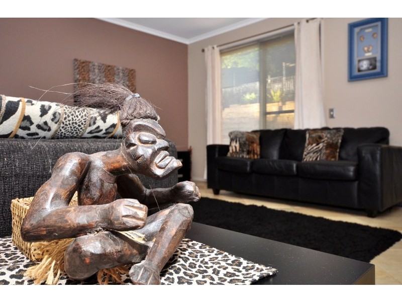 57 The Oaks Pde, Aberfoyle Park SA 5159