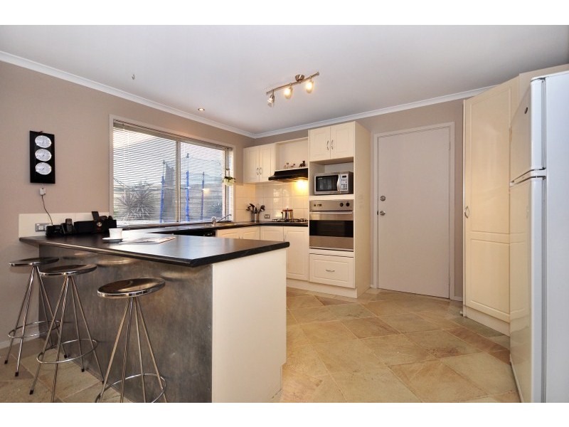 57 The Oaks Pde, Aberfoyle Park SA 5159