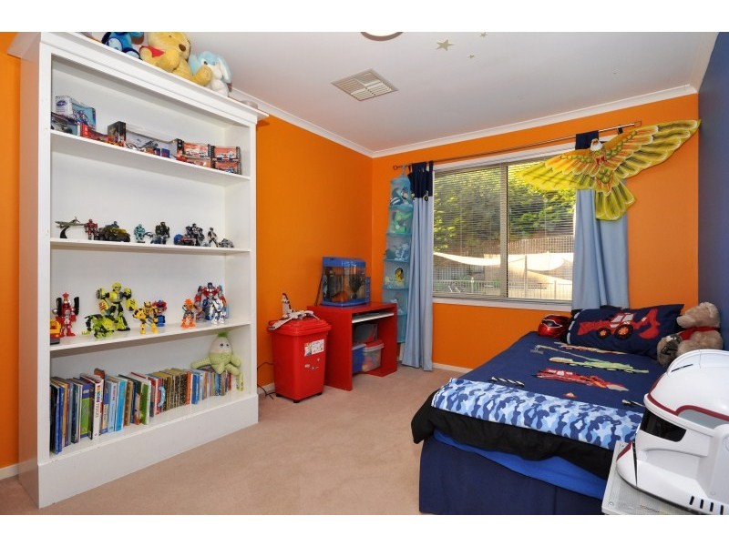 57 The Oaks Pde, Aberfoyle Park SA 5159