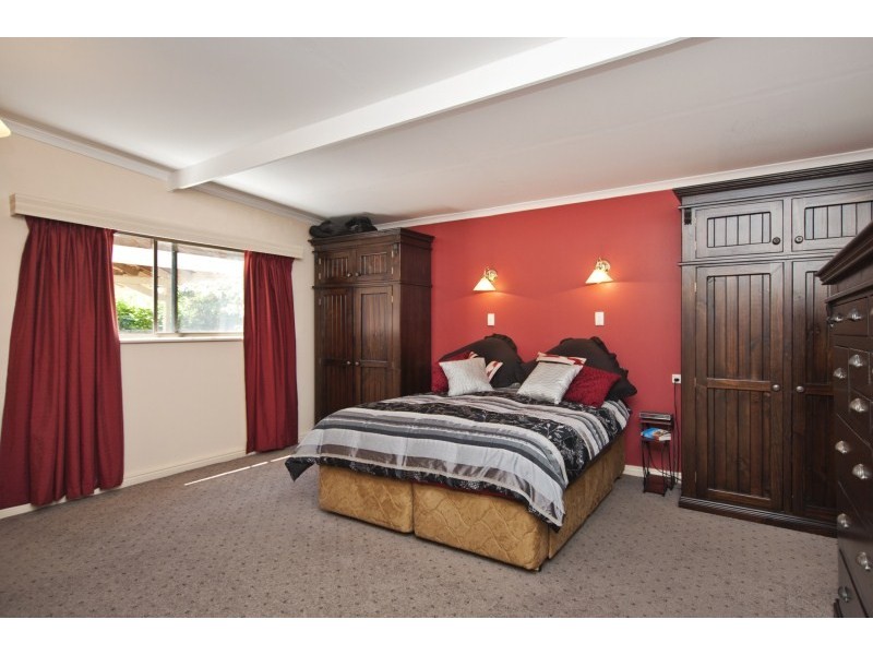 25 Lascelles Ave, Hove SA 5048