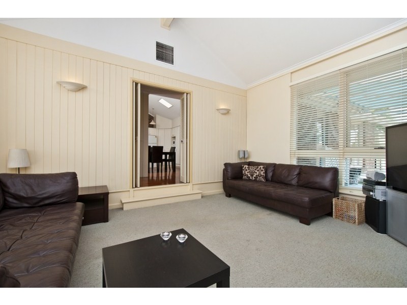 7 Lowanna Rd, Seaview Downs SA 5049