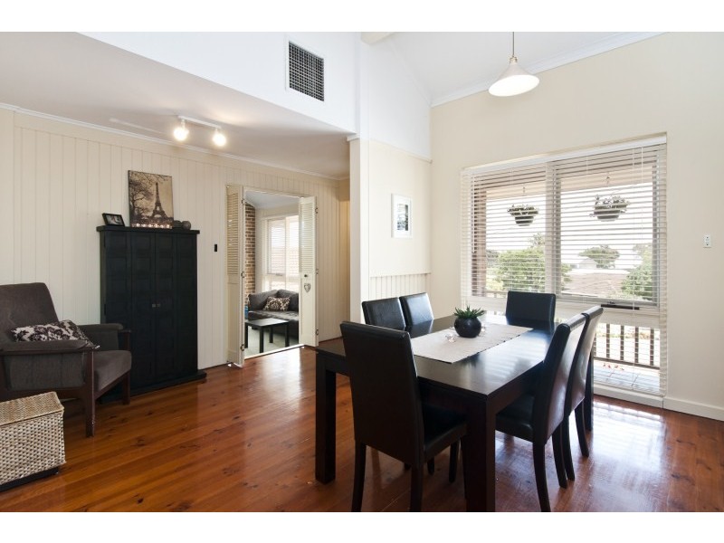 7 Lowanna Rd, Seaview Downs SA 5049