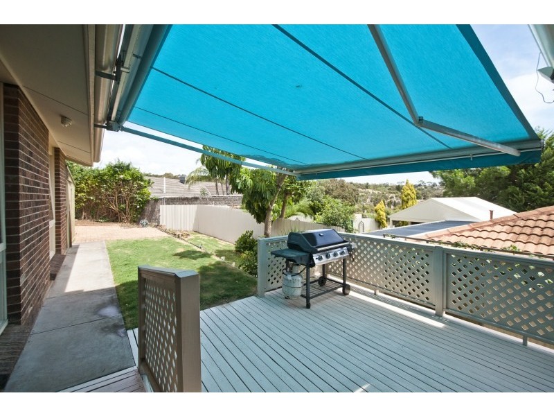 7 Lowanna Rd, Seaview Downs SA 5049