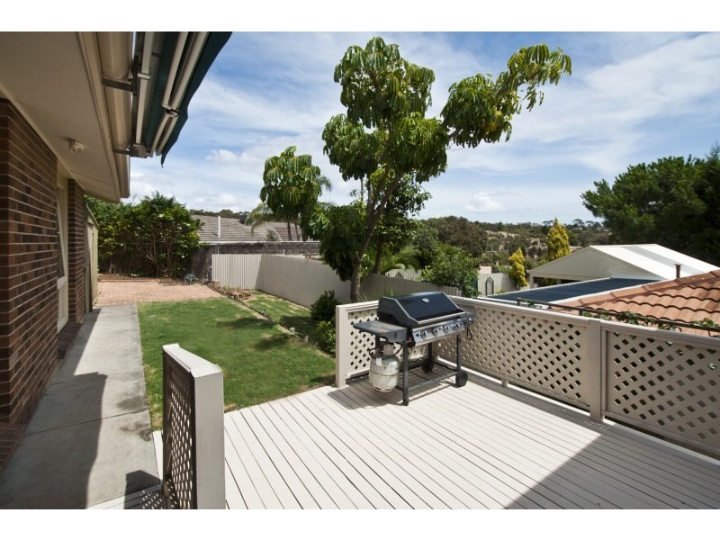 7 Lowanna Rd, Seaview Downs SA 5049